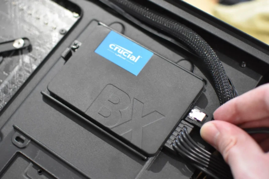 remplacer-disque-dur-hdd-par-ssd-pour-booster-performances-ordinateur-nantes-loire-atlantique