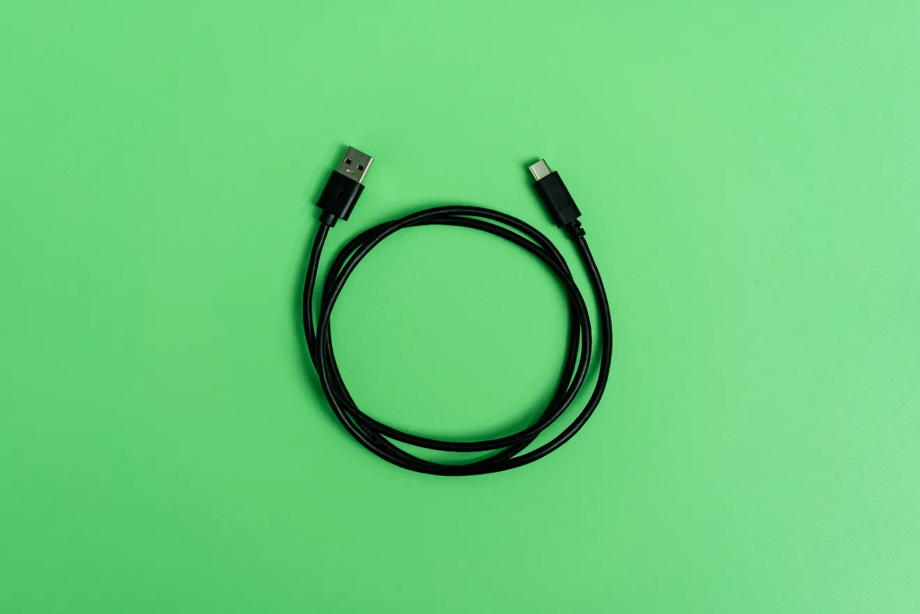 O carregador universal USB-C é agora obrigatório em França