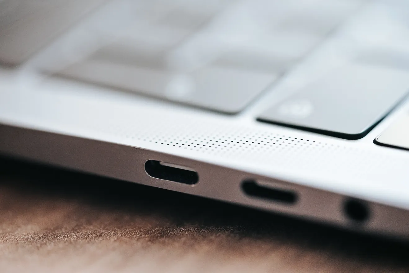 USB-C obligatorio para los portátiles a partir de abril de 2026