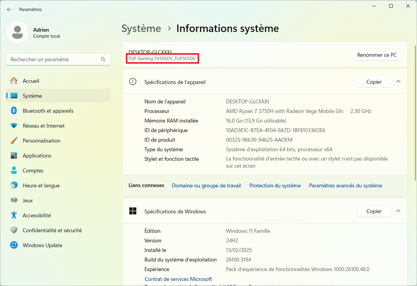 La información del sistema muestra las especificaciones del PC y el modelo exacto.