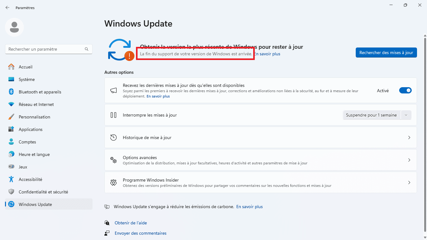 Windows Update con un mensaje advirtiendo de una restricción de actualización en Windows 11