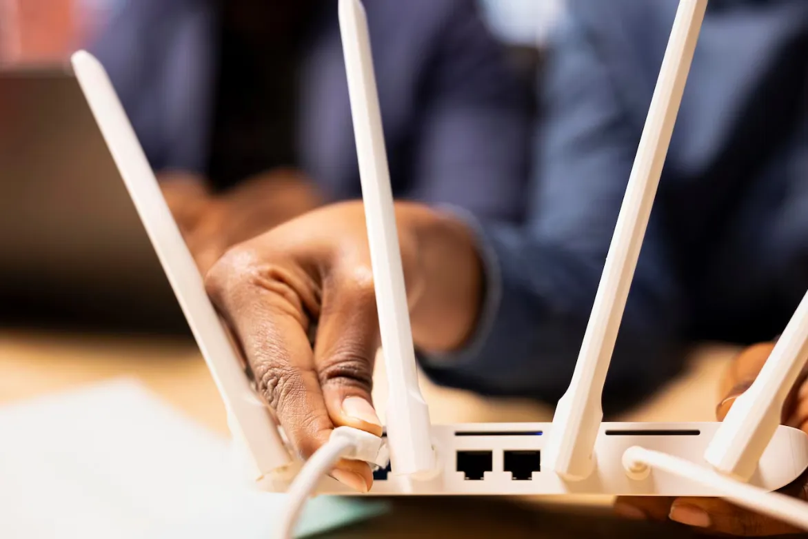Administrateur réseaux : Comment se former au métier de technicien en infrastructures télécom ?