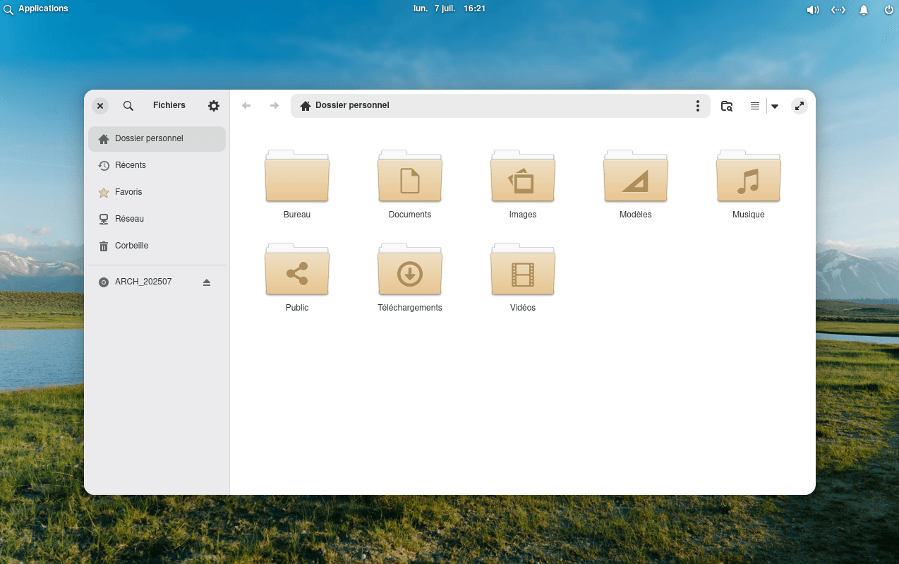 Pantheon: el elegante entorno Linux inspirado en macOS